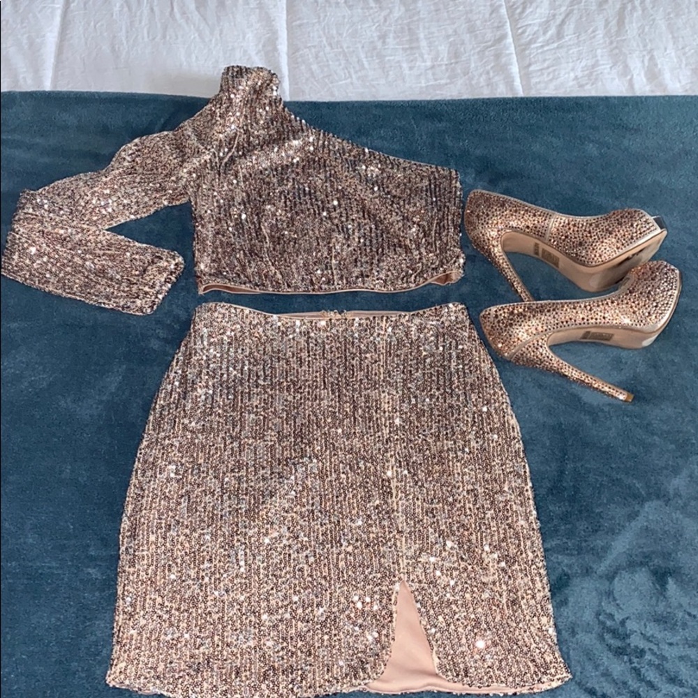 2 piece outfit and high heels